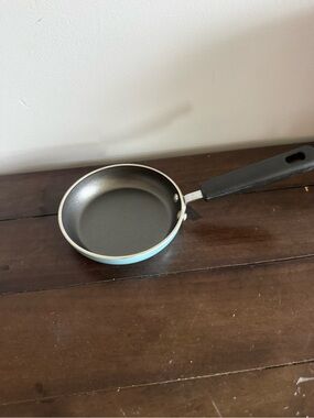 Farberware 6" Mini Nonstick Egg Pan Single Serving Skillet Blue